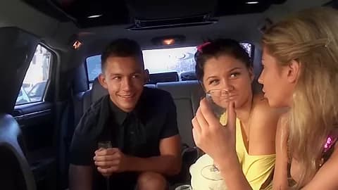 Love pair sex with engulf, fuck and explosion in the car