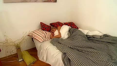 Sexy blond bonks and eats cream