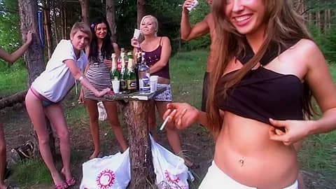 Babes go naked and show the hawt college angels sex outdoor