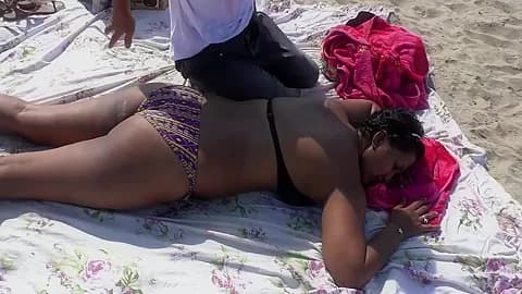 NRI Women Nipple Slip While Get Massage