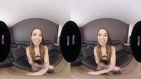 Virtual Reality - Vanessa Stares Into Your Soul
