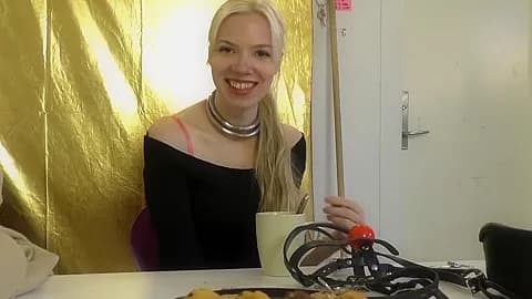 Vanessa Hotbonds