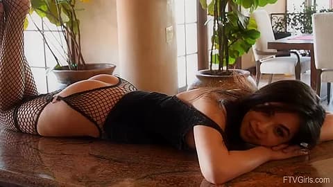 Scarlett Alexis - Doe Eyed Natural Beauty 2, Naturally Erotic - (7)