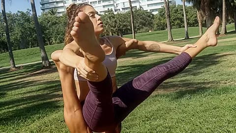 Amateur Brazilian MILF Stretching Outside Before Hardcore Mouth Fucking