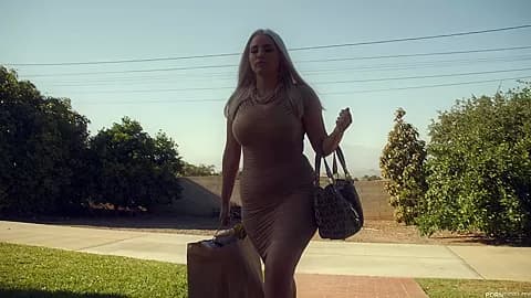 Bad Neighbor 3 - Starring: Alix Lovell - PornFidelity