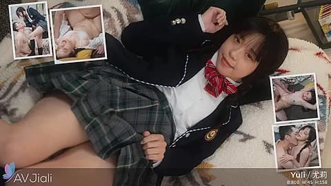 Barely Legal Teen Yuli Is A Bratty Domina - AVJiali