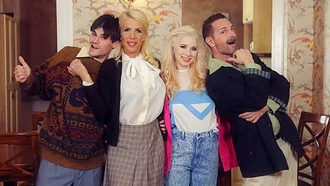 Roxy Risingstar, Tiffany Rousso VR Porn: 80's Flashback Generation X Tries Family Sex - VirtualTaboo