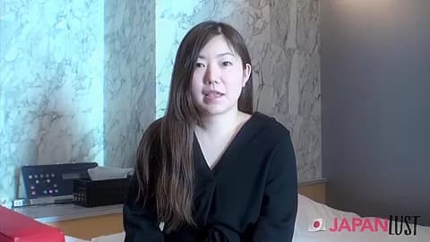 Freaky Japanese Wife Shows Us What Her Shaved Pussy Can Do