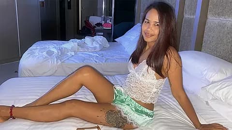 HOT Thai wife amateur gives husband a rimjob before her pussy