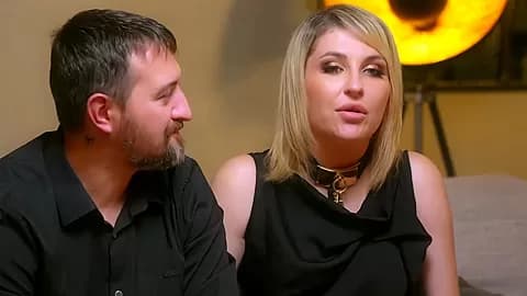 Tracy doesn't have much time to talk... - Jacquie et Michel TV