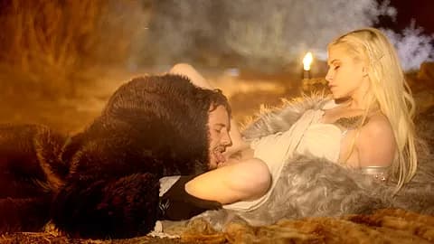Throne Games Mother Of Dragons - S1:E7