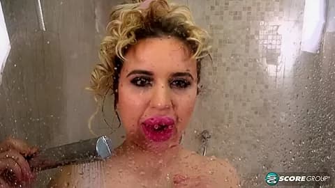 Jessy Bunny: Wet Bunny - Jessica Bunnington - Scoreland